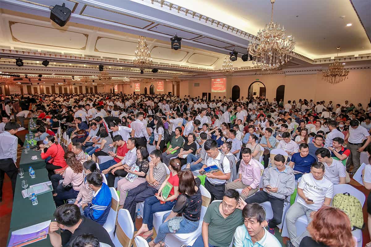 Nhà đầu tư chen chân đăng ký mua đất liền kề VSIP 3