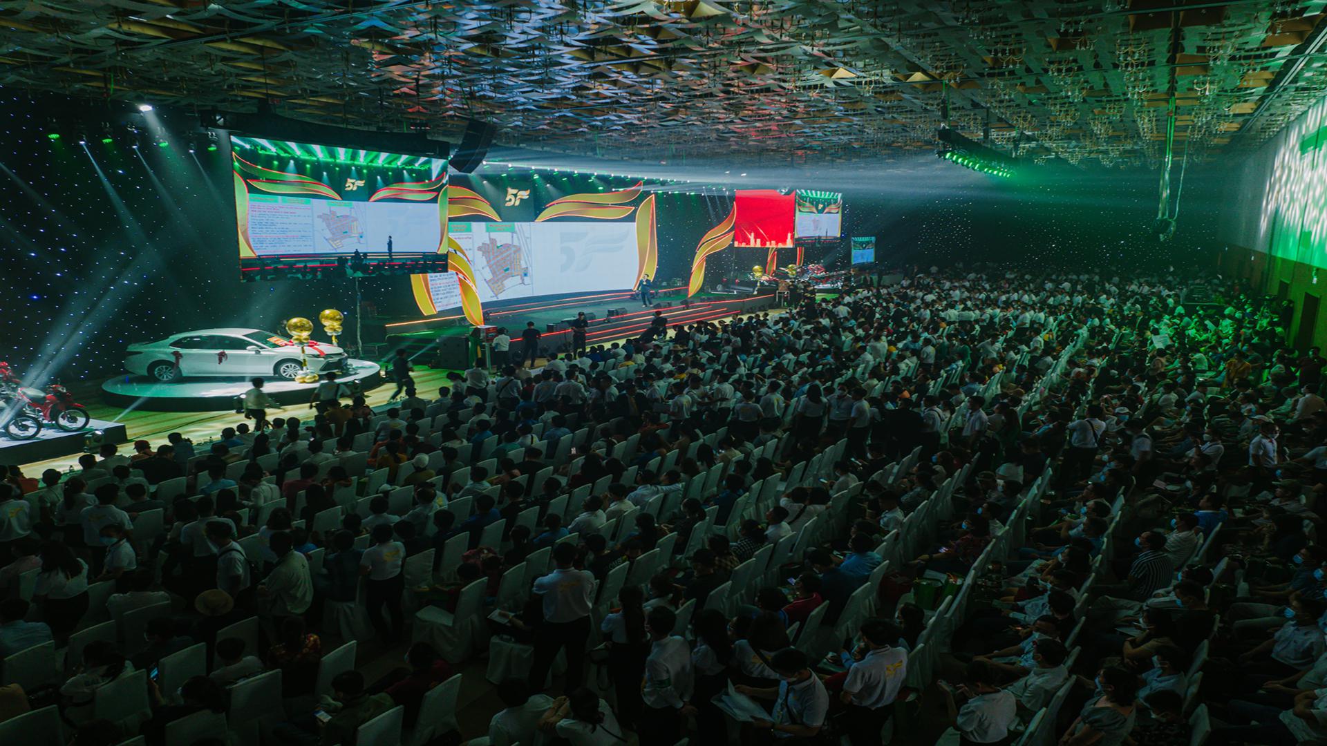 Uniland và Hệ thống 5F tri ân hơn 2.000 khách hàng 