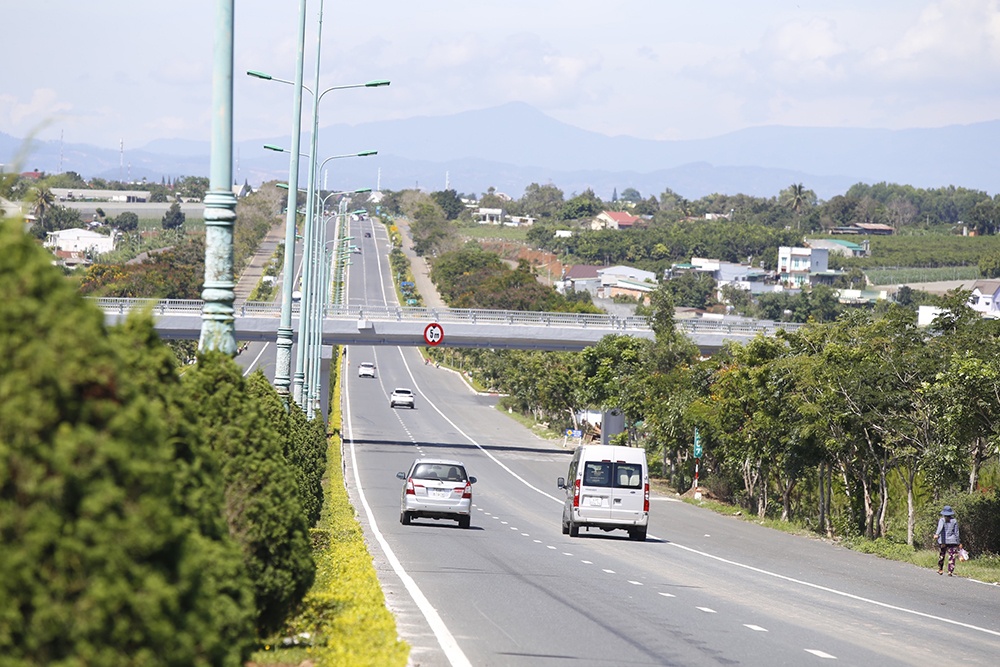 Thông qua nghị quyết làm 2 tuyến cao tốc Bình Phước - Đắk Nông và Bình Phước - TP.HCM
